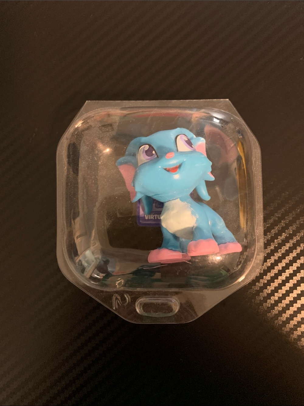 Neopets Acara Mystery Figure with code